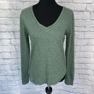 BDG urban outfitters women S cotton blend v-neck long sleeve shirt green